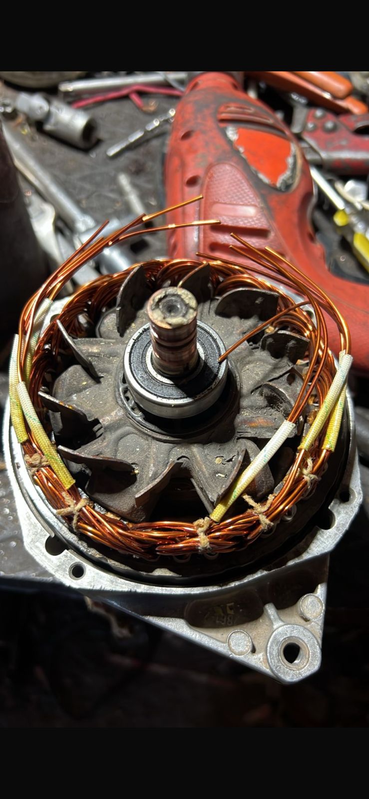 Alternador